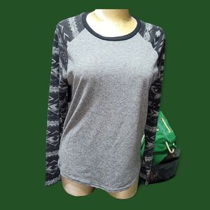 TRADEMARK BROOKLYN Clothing Gray Shirt Large